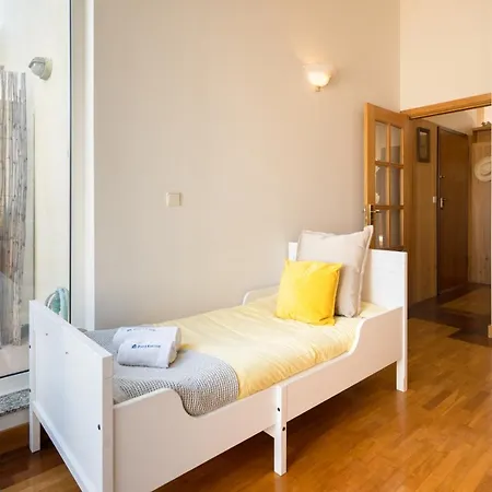 Apartament Host Wise - Stunning Modern Flat W Terrace Miramar Gaia