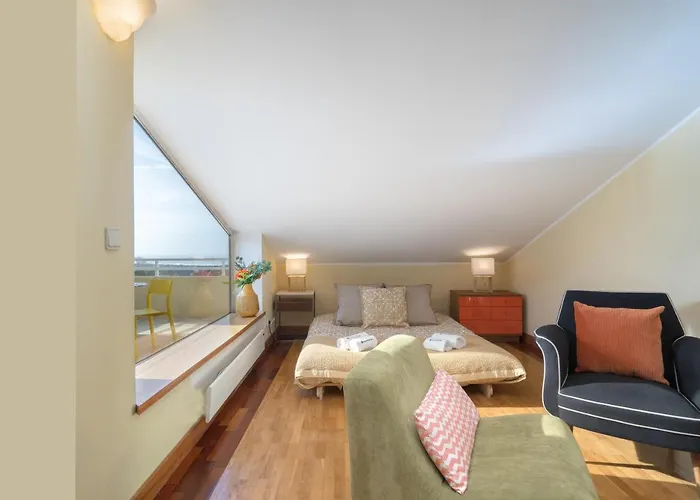 Host Wise - Stunning Modern Flat W Terrace Miramar Gaia 빌라노바데가이아