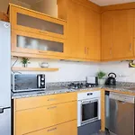 Host Wise - Stunning Modern Flat W Terrace Miramar Gaia Apartment