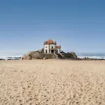 Host Wise - Stunning Modern Flat W Terrace Miramar Gaia * Vila Nova de Gaia