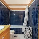 Host Wise - Stunning Modern Flat W Terrace Miramar Gaia Apartment