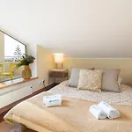 Apartment Host Wise - Stunning Modern Flat W Terrace Miramar Gaia *