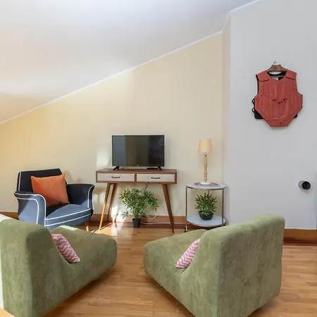 Host Wise - Stunning Modern Flat W Terrace Miramar Gaia *