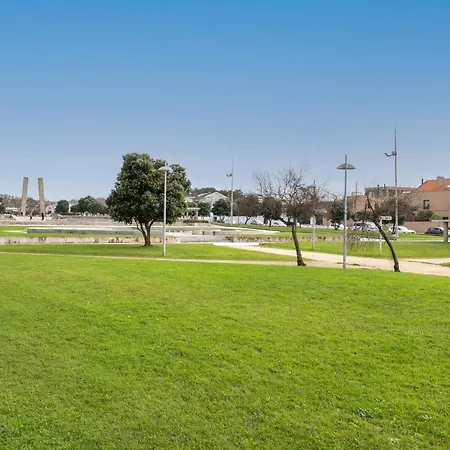 Host Wise - Stunning Modern Flat W Terrace Miramar Gaia *