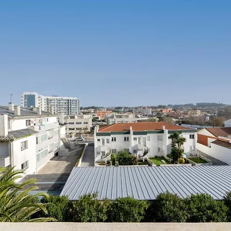 Host Wise - Stunning Modern Flat W Terrace Miramar Gaia