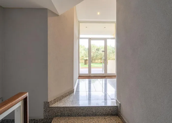 Host Wise - Stunning Modern Flat W Terrace Miramar Gaia * Vila Nova de Gaia