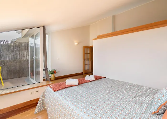 Host Wise - Stunning Modern Flat W Terrace Miramar Gaia Διαμέρισμα