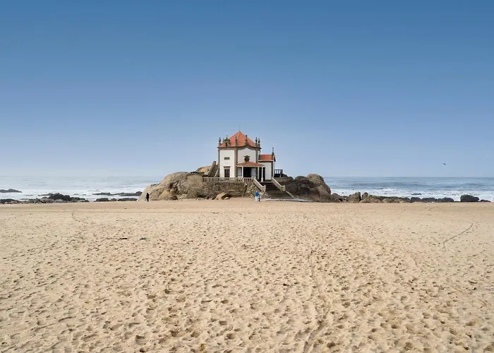 Host Wise - Stunning Modern Flat W Terrace Miramar Gaia * Vila Nova de Gaia