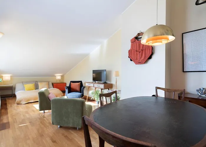 Host Wise - Stunning Modern Flat W Terrace Miramar Gaia Apartment